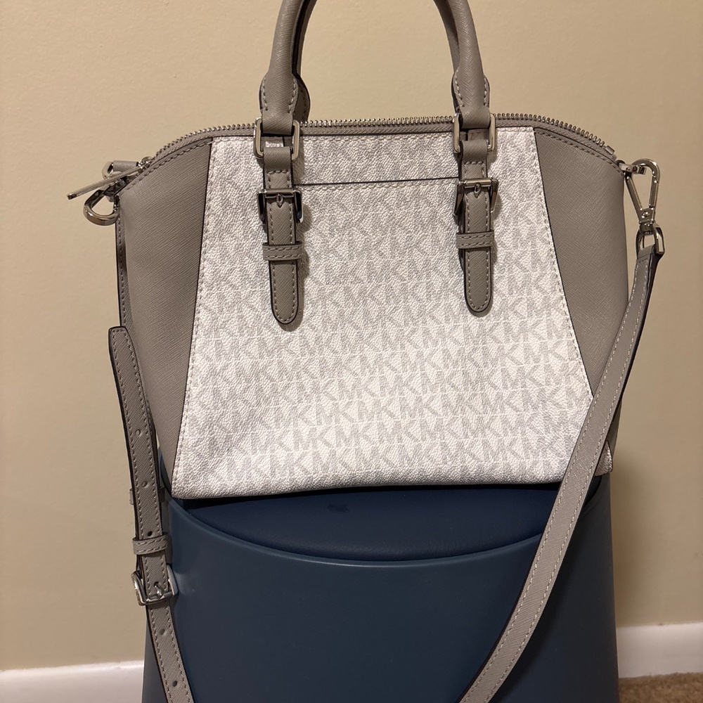Michael Kors Purse - Picture 2 of 4